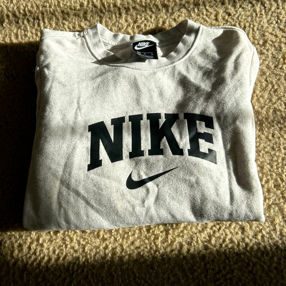 Women’s Nike Size Medium sweatshirt